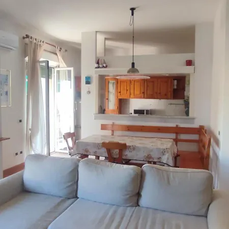Apartment Fronte Mare - Bibbi's Seaview Flat Lido di Ostia