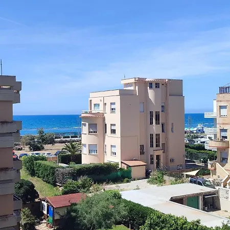 Fronte Mare - Bibbi's Seaview Flat 丽都迪奥斯蒂亚